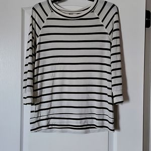 Stitch Fix  3/4 sleeve Woman shirt